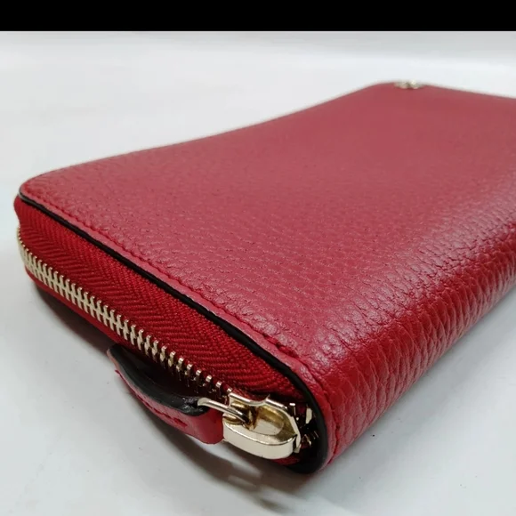 Gucci Vibrant Red Zip-Around Wallet - Picture 12 of 12
